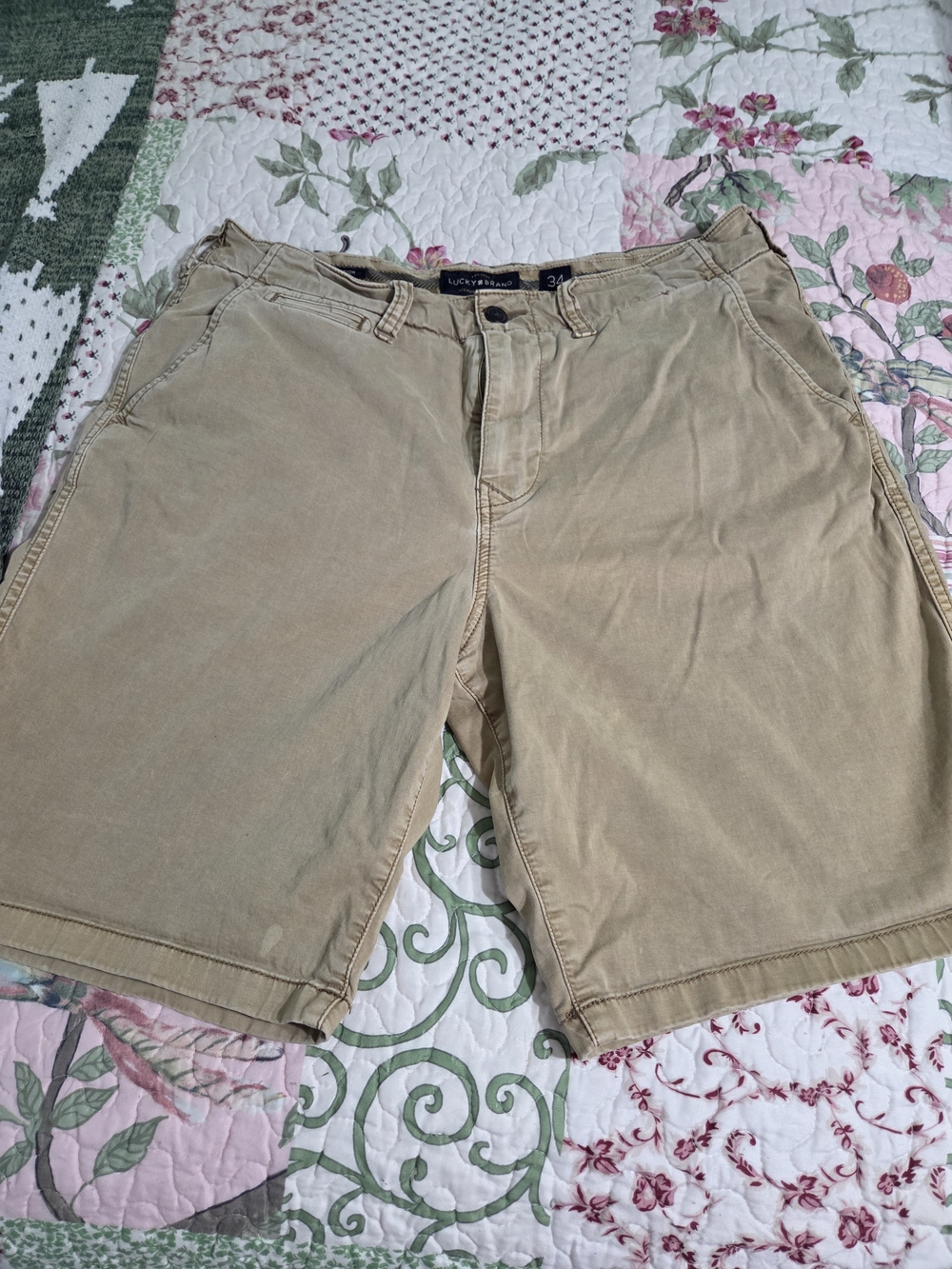 Lucky Brand Men’s Khaki Flat-Front Chino Shorts